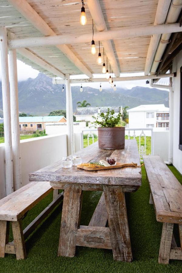 Villa Le Roc Kleinmond Accommodation Exterior foto